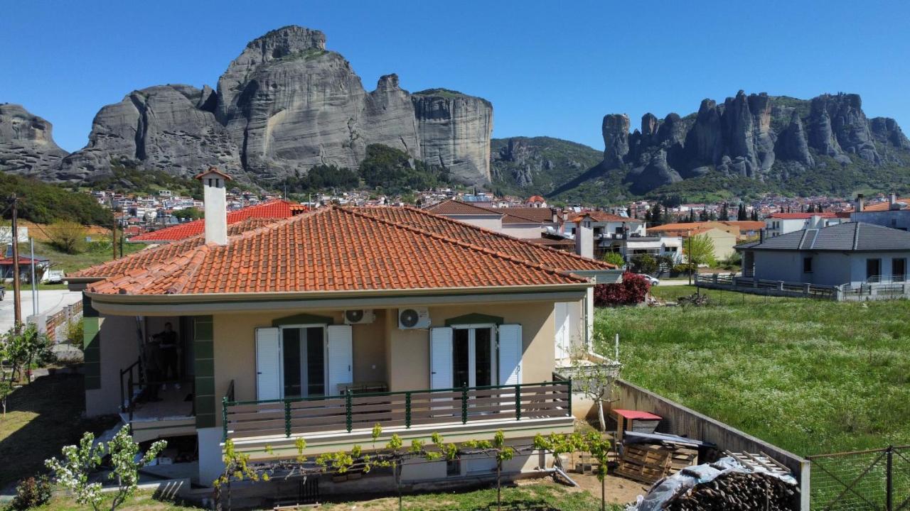 Georgia'S Guesthouse Kalambaka Exterior foto